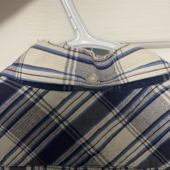 Tommy Hilfiger button up - Picture 3 of 3